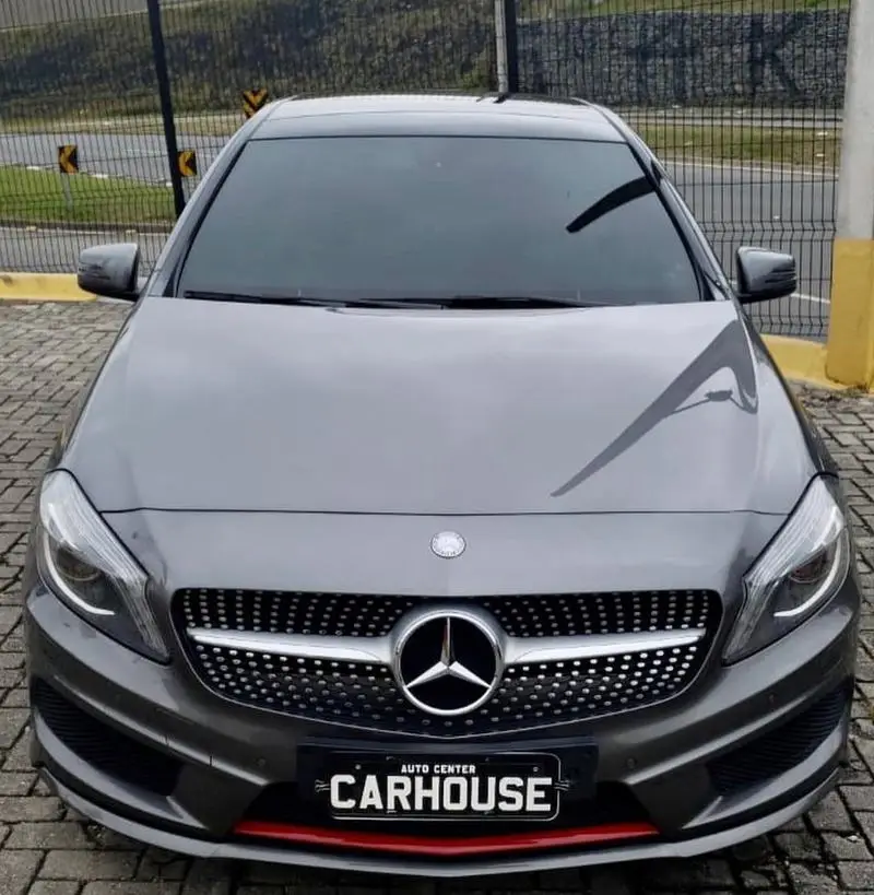 Mercedes-Benz Classe A com pintura impecável na CarHouse
