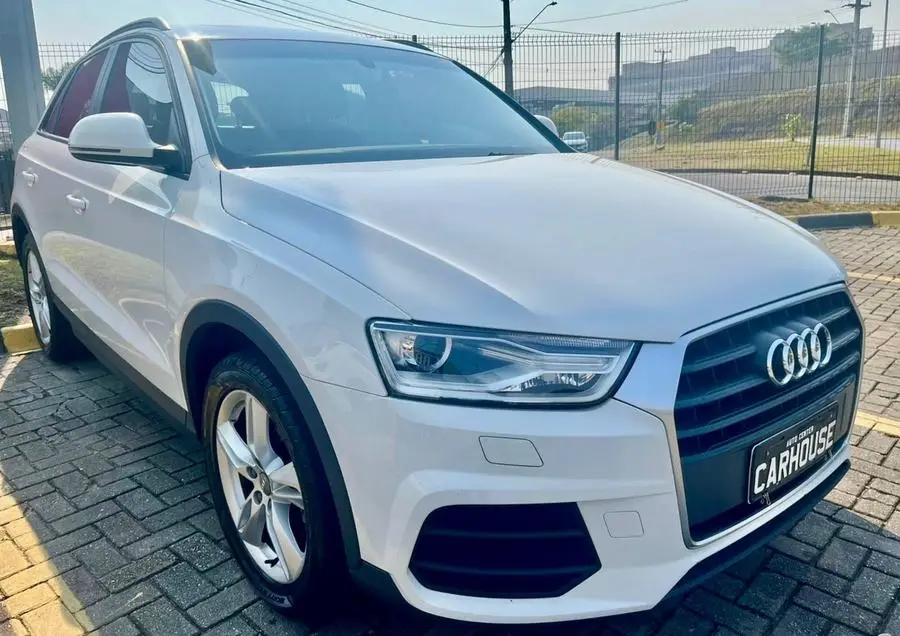 Audi Q3 branca após pintura express premium na CarHouse em Curitiba